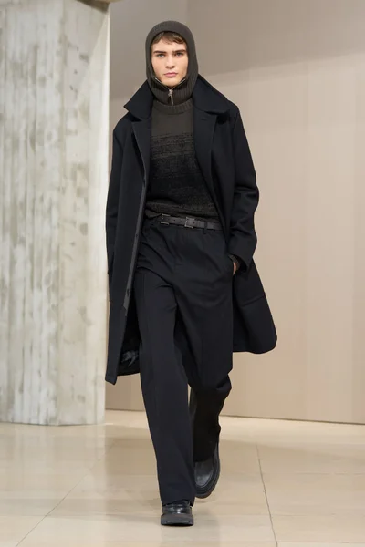 Look 7